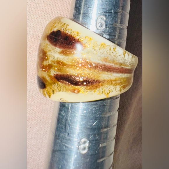 Unique real Yellow and Rose Gold blown into this STUNNING MURANO Ring
6-3/4 - Picture 4 of 5